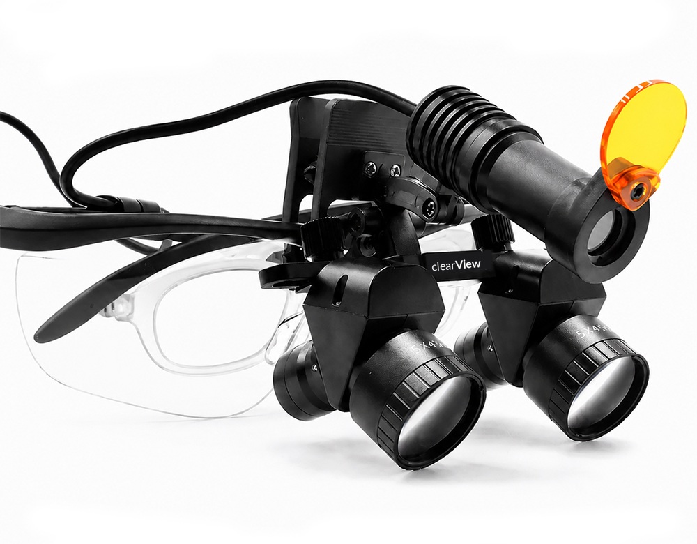 clearView Loupes 48-degree dental magnifier with wireless LED headlamp